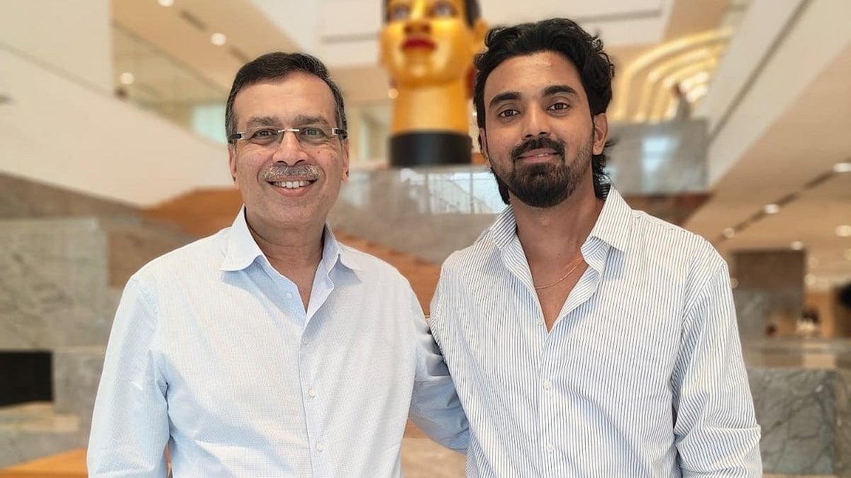 Lucknow Super Giants owner Sanjiv Goenka (L) and captain KL Rahul. - Photo: X | Mufaddal Vohra